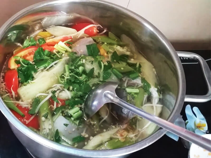 Cách nấu canh cá măng chua đơn giản