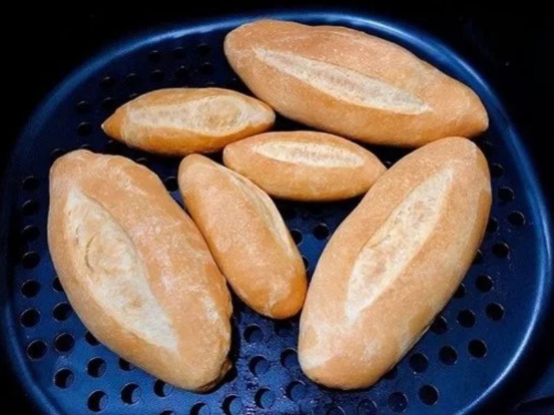 Cách làm bánh mì bằng nồi chiên không dầu